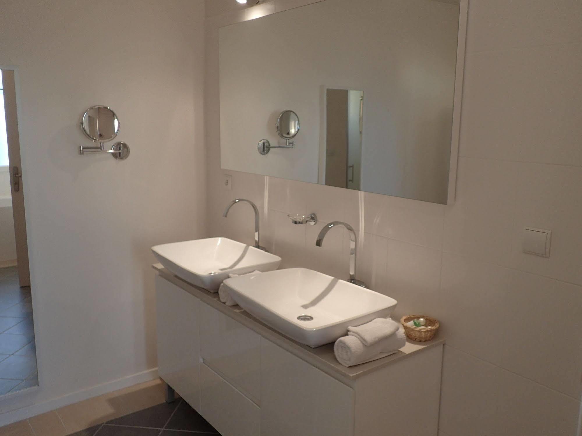 Le Beau Site Apartment